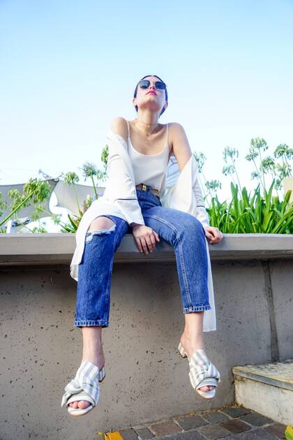 Kimono: DELUCCA Mom Jean: Top Shop Zapatos Natacha