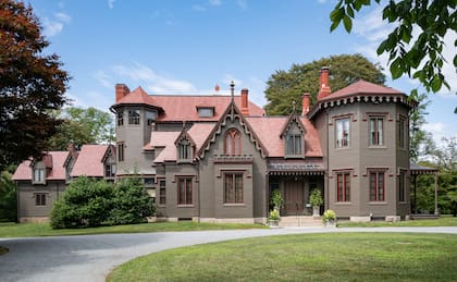 Kingscote es el escenario elegido para la morada de Susan Blane en La edad dorada