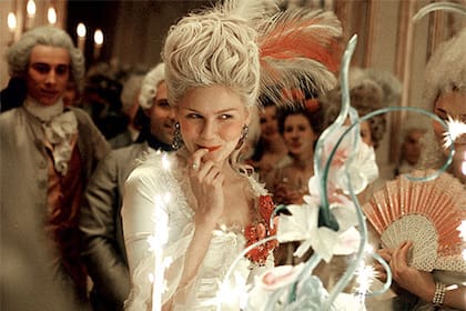 Kirsten Dunst como María Antonieta, en el film de Sofia Coppola