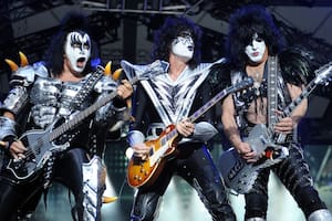 La canción con la que Kiss vendió su alma al diablo... de la música disco