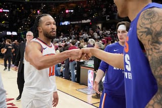 Knicks se sitúan a uno de las Finales de la NBA tras vencer 121-108 a Cavaliers