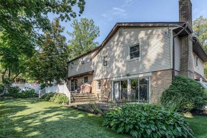 El número es bastante simbólico porque Kobe siempre estuvo atado al 81 después de su histórica actuación de 81 puntos contra Toronto Raptors el 22 de enero de 2006