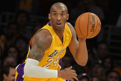 Kobe Bryant, afuera de las diez primeras posiciones del Draft, una estrategia perfecta de los Lakers