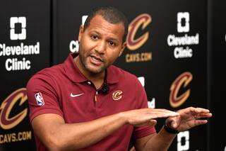 Koby Altman, presidente de operaciones de baloncesto de Cavaliers, firma extensión, según fuente AP