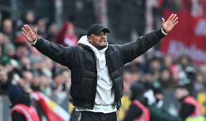 Kompany expuso su descontento con la situación que atravesó Vinicius en Lisboa