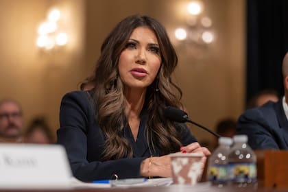 Kristi Noem anunció el desplieuge del DHS en Nueva Orleans