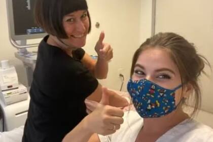 Kristi Schmidt ayudó a su hija, Heidi, a traer a su primer hijo y nieto al mundo