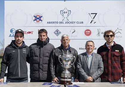Kristos Magrini, (La Aguada), Matías Mac Donough -h.- (La Irenita), Javier Pasman (AAP), Ezequiel Barrenechea (Jockey Club) y Michael Taylor (empresa organizadora)