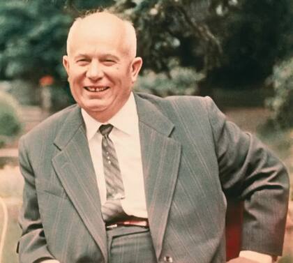 Kruschev intentó descubrir la verdad sobre lo que ocurrió, pues en la URSS nunca se reveló cuán grandes fueron las pérdidas, ni siquiera de vidas