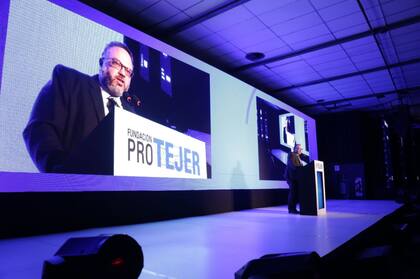 Kulfas habló de 20.000 pymes cerradas en cuatro años y lo definió como un "industricidio"