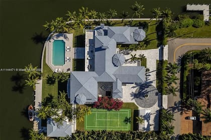 Kun Agüero, Miami. Exteriores. Vista cenital