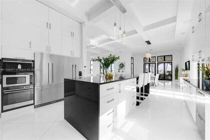 Kun Agüero, Miami. Interiores. Cocina