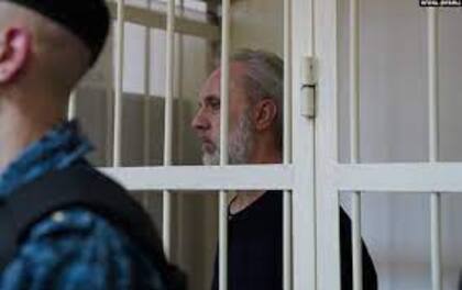 Kurmoyarov tras las rejas, durante su procesamiento