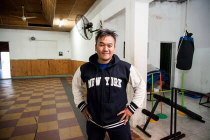 Kykeo Kabsuvan encontró su pasión enseñando kárate y planea abrir su propio gimnasio