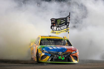 Kyle Busch gana el Campeonato NASCAR Monster Energy NASCAR Cup Series Championship en Homestead-Miami Speedway en Homestead, Florida