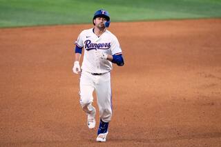 Kyle Higashioka pega jonrón y Rangers vencen por primera vez a George Kirby; superan 3-2 a Marineros