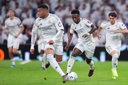 Kylian Mbappé (izquierda), Vinicius Junior (centro) y Brahim Díaz (derecha), figuras del Real Madrid