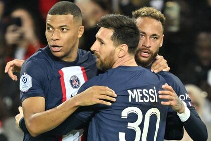 Kylian Mbappé, Lionel Messi y Neymar Jr. son las estrellas de un PSG que aún no mostró su mejor versión