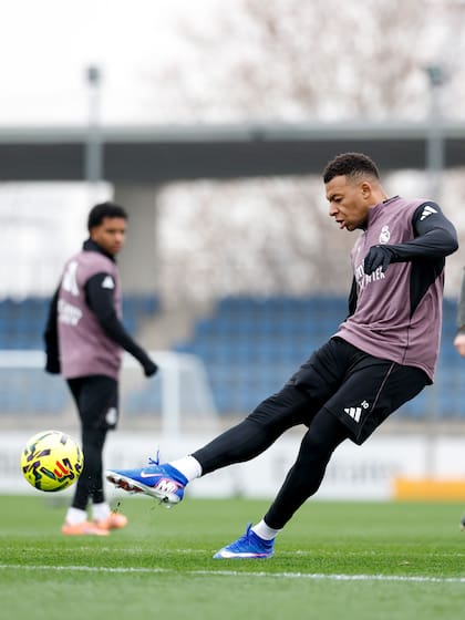 Kylian Mbappé se quedará terminando su recuperación en Madrid