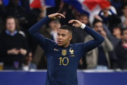 Kylian Mbappé y la selección de Francia debutan frente a Australia el martes 22 a las 16