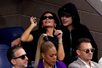 Kylie Jenner y Timothée Chalamet fueron los famosos más fotografiados de la final del torneo. En el mismo palco de los jóvenes tortolitos también estuvo la actriz Lavern Cox
