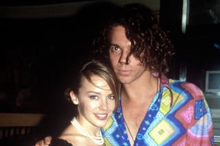 Kylie Minogue: de sus años en un set de TV al romance que le “abrió los ojos” y la dura enfermedad que tuvo