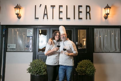 L’ Atelier Bistró, un clásico de la cocina francesa, fundado por Verónica Morello y Charly Forbes, socios en la cocina y en la vida.