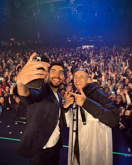 L-Gante dio su show y se sacó fotos con Facundo Moyano