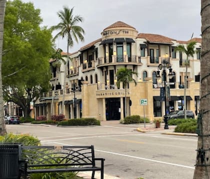 La 5th Avenue está repleta de imágenes que evocan a Europa