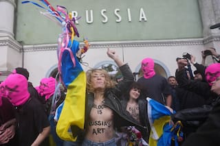 Más de 70 artistas renuncian a competir por los premios elegidos por el público