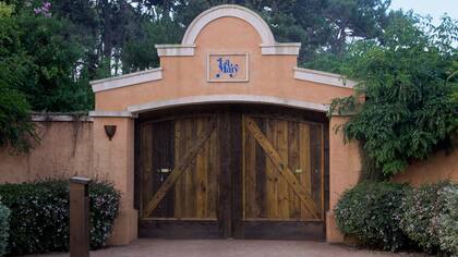 La entrada de La Mary, el refugio de la diva