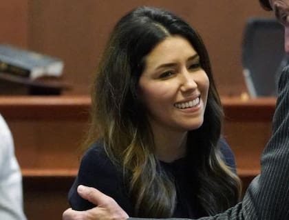 La abogada ayudó al actor a ganar su juicio de difamación en contra de su exesposa. Foto: AFP