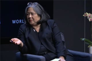 Quién es la abogada hija de inmigrantes que defiende la ciudadanía por nacimiento con su propia historia