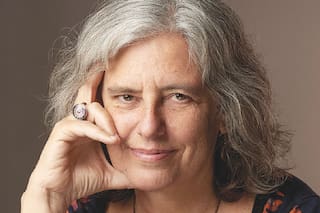 Influencers libertarios atacaron a una ensayista y abogada activista