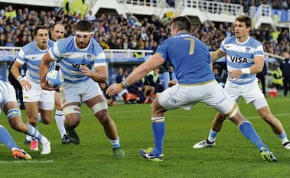 La acción clave: Kremer encara y perfora la defensa italiana; el try que rompió el partido