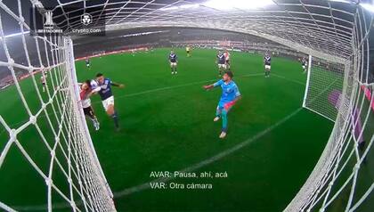 La acción fue tuvo 43 repeticiones para el referí Tobar