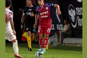 Desde este fin de semana ya no se podrá pisar la pelota con ambos pies: el motivo y las sanciones