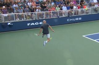 El acrobático y sorprendente tiro que dejó a todos maravillados en el US Open y despertó una ovación