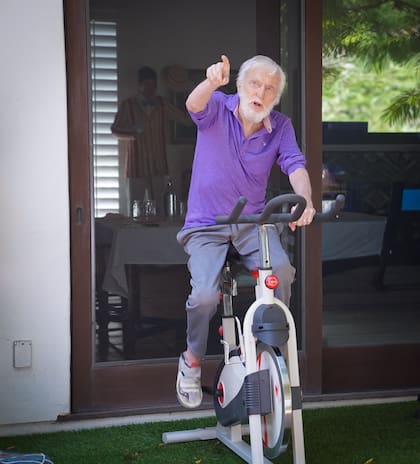 La actividad física es uno de los motores en la vida de Dick Van Dyke