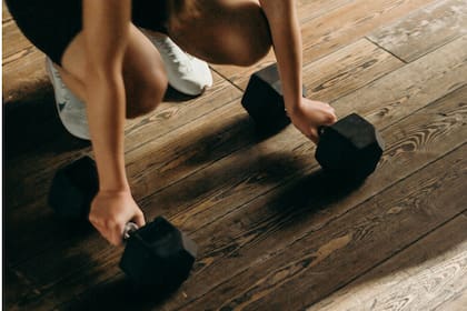 La actividad física esporádica —pero vigorosa— también protege la salud cardiovascular y disminuye el riesgo de cáncer