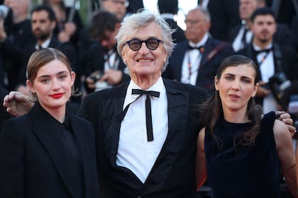 La actriz alemana Naomi Cosma, el director Wim Wenders y la productora Katharina Rivilis