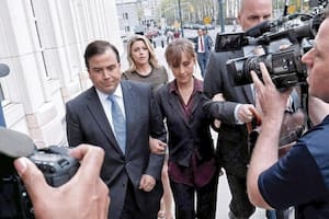 La actriz Allison Mack conocida por su papel en Smallville está acusada de tráfico sexual mientras perteneció a la secta NXIVM