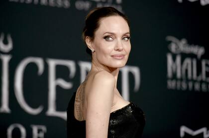 La actriz Angelina Jolie se sometió a una mastectomía profiláctica al enterarse de que era portadora de un gen que predispone a padecer cáncer de mama