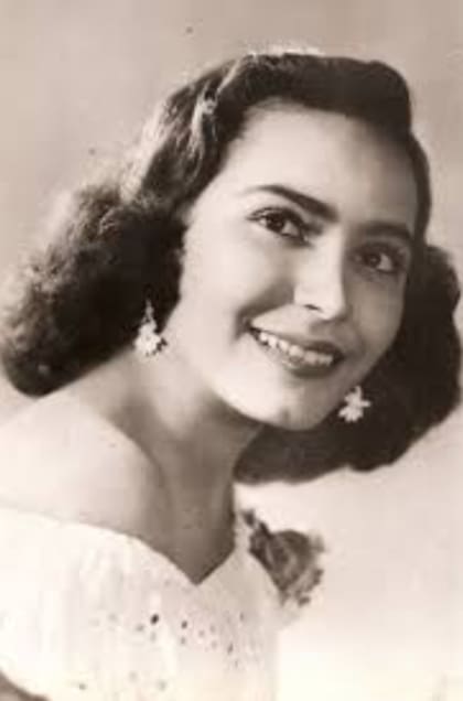 La actriz Carmen Salinas nació en 1939 en la localidad mexicana de Torreón, y tuvo su primer papel en 1964 en la novela La Vecindad