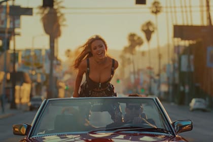 La actriz de Euphoria, Sydney Sweeney, en el video de "Angry", la primera canción del nuevo disco que estrenaron los Rolling Stones