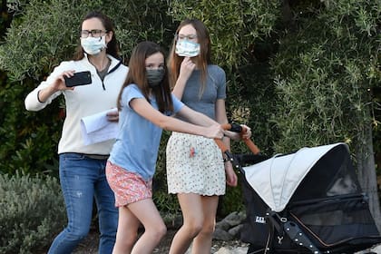 Garner, de paseo con sus hijas