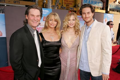 La actriz Goldie Hawn, en familia: su esposo, Kurt Russell, y sus hijos, Kate y Oliver Hudson