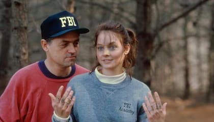 La actriz interpreta a la agente del FBI Clarice Starling, quien en búsqueda de un asesino en serie (Foto: Amazon Prime Video)