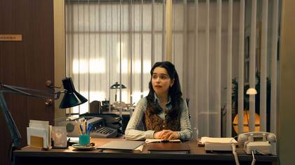 La actriz interpreta a una secretaria convertida en espía en el Moscú de los años setenta