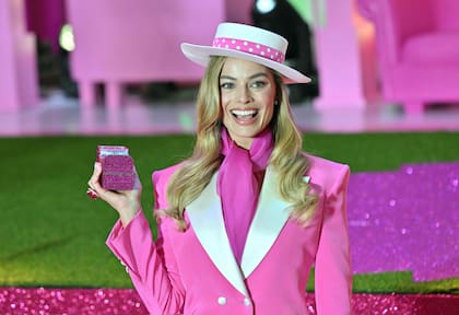 La actriz Margot Robbie sigue promocionando Barbie, y en este caso se la vio impecable en Seúl